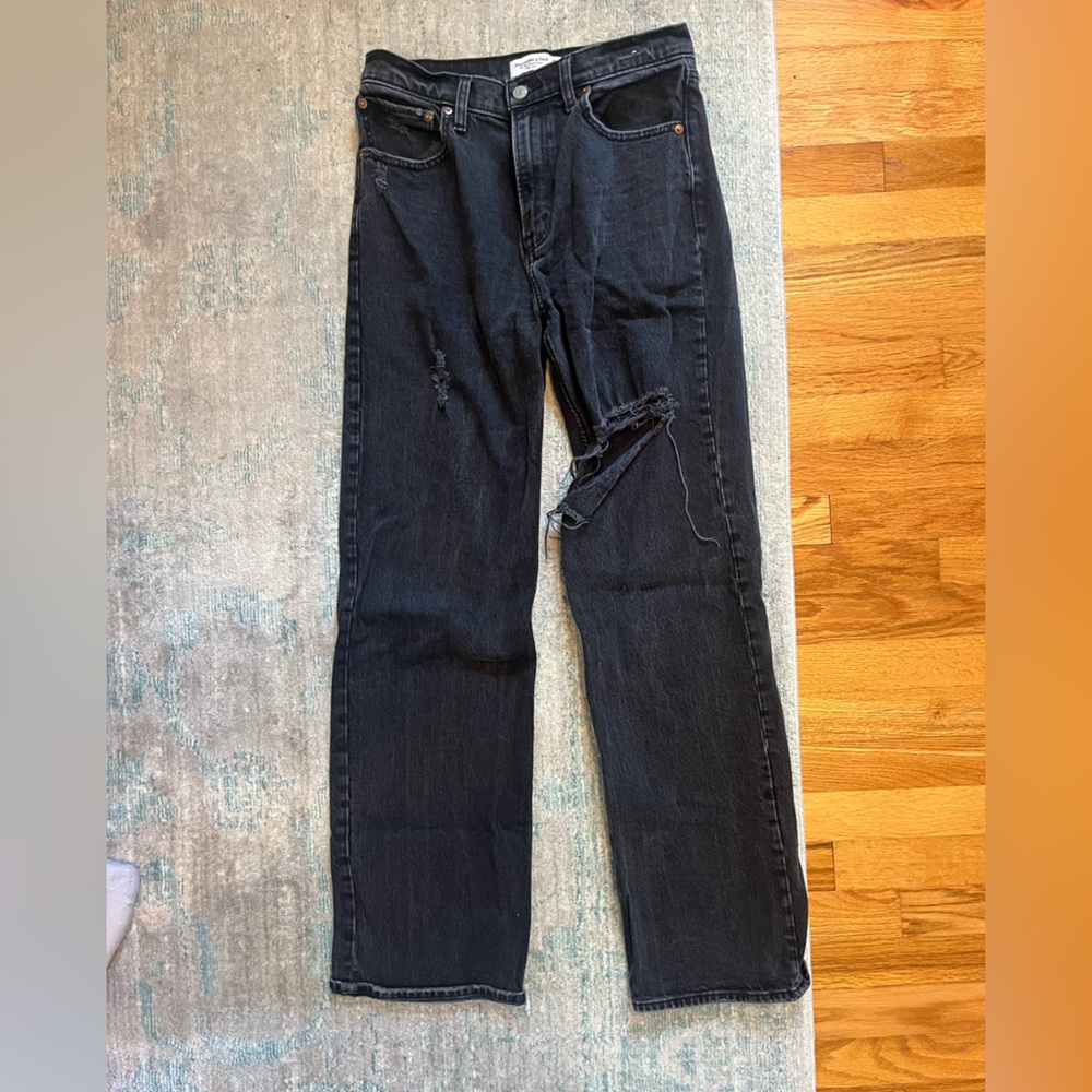 Abercrombie & Fitch Women’s black 90s relaxed Jeans high rise